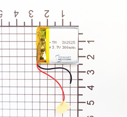 Аккумулятор 3.7v 300mAh 3x25x25 / 302525 / 25мм на 25мм на 3мм - фото 202983