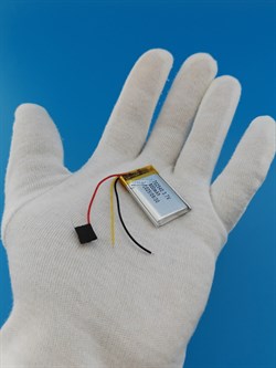 Аккумулятор 3.7v 700mAh 3pin 702540 Li-Pol универсальная аккумуляторная батарея 7x25x40 3 провода - фото 204443