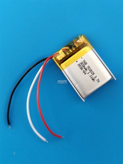 Аккумулятор универсальный литий полимерный li-pol 3.7v вольт 3pin 3 провода с платой 300mAh 702025 размеры батареи 7x20x25 - фото 207933