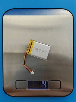 Аккумулятор универсальный литий полимерный li-pol 3.7v вольт 3pin 3 провода с платой + коннектор (разъем фишка) 680mAh 603040 размеры батареи 6х30х40 - фото 208094