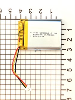 Аккумулятор универсальный литий полимерный li-pol 3.7v вольт 3pin 3 провода с платой + коннектор (разъем фишка) 680mAh 603040 размеры батареи 6х30х40 - фото 208102