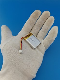 Аккумулятор универсальный литий полимерный li-pol 3.7v вольт 3pin 3 провода с платой + коннектор (разъем фишка) 680mAh 603040 размеры батареи 6х30х40 - фото 208121