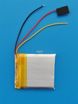 Аккумулятор универсальный литий полимерный li-pol 3.7v вольт 3pin 3 провода с платой 700mAh 503540 размеры батареи 5x35x40 - фото 208483