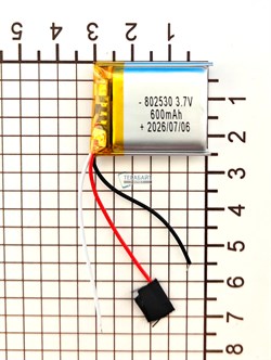 Аккумулятор универсальный литий полимерный li-pol 3.7v вольт 3pin 3 провода с платой 600mAh 802530 082530 размеры батареи 8x25x30 - фото 209401